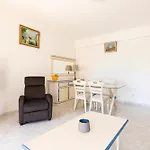 Solar Do Vau 2 Bed With Pool, Short Walk To Beach!