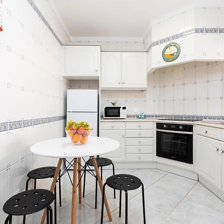 Apartment Solar Do Vau 2 Bed With Pool, Short Walk To Beach!