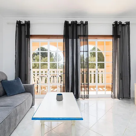 Apartment Solar Do Vau 2 Bed With Pool, Short Walk To Beach!